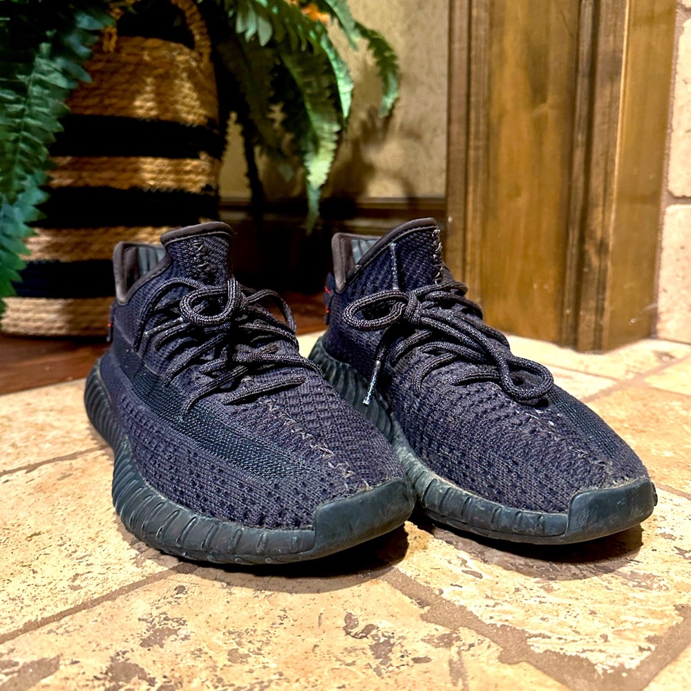 Size 7 Black Yeezy 350